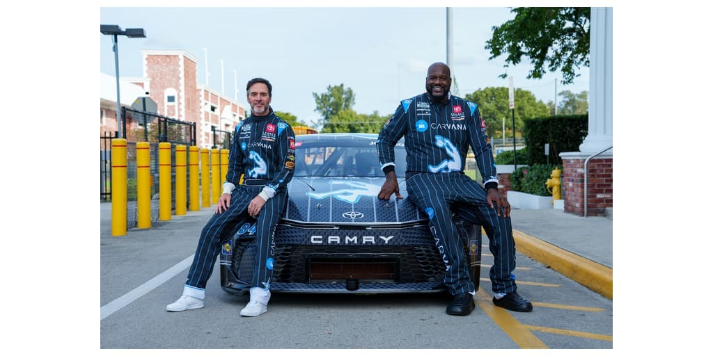 Carvana, Jimmie Johnson, and Shaquille O’Neal Settle the Score With One-of-a-Kind Paint Scheme for Daytona